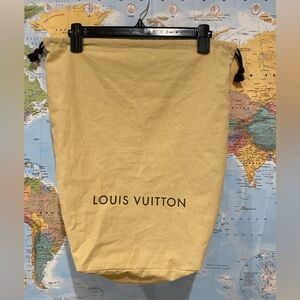 Louis Vuitton, Tory Burch duster bags